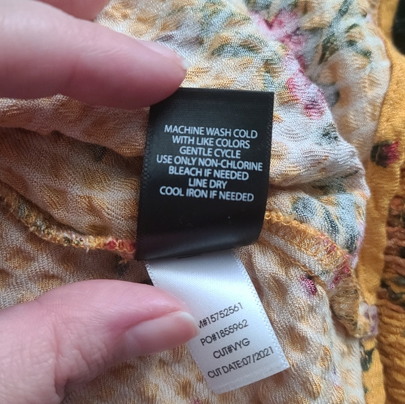 Torrid Yellow Floral Crinkle Blouse Size 3 - Picture 9 of 9